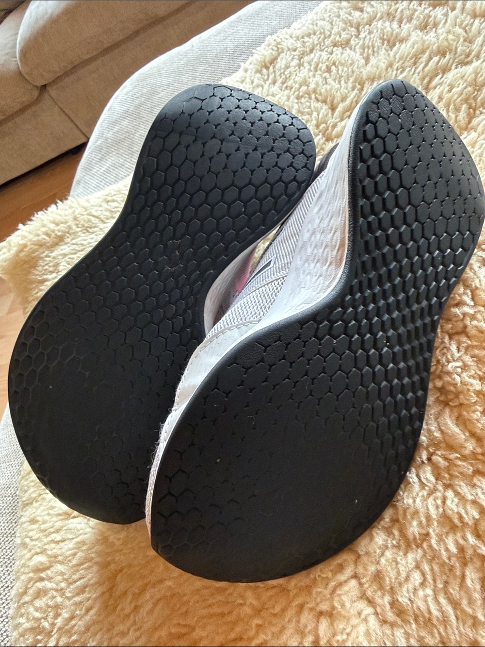New Balance ROAV *WIDE* - Picture 3 of 5